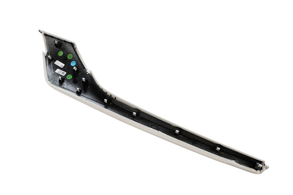 GM Genuine Parts Front Left Lower Console Panel 42916236 — image 4
